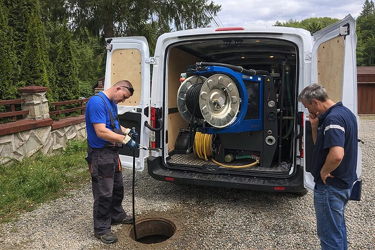 De ce apar din nou blocaje dupa desfundare in cladirile cu trafic intens?